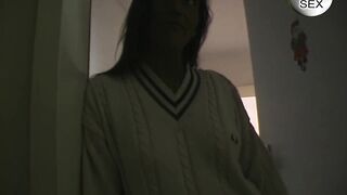 Dark Haired mit enger muschi mekt den vermieter