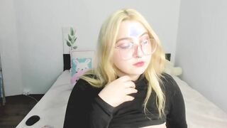 touching myself and sucking off a sex toy showing my body