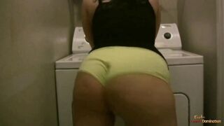 Freaky dark haired doing incredible sexy tricks with her long round butt