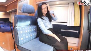 Amateur Sexdate inside Vehicle with german dark haired teens women next door