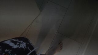stepmom lets stepson plowed her while cleaning the bathtub