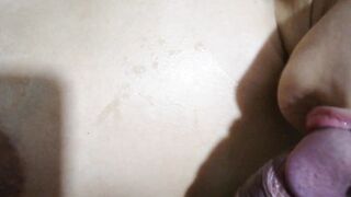 I discover my cougar masturbating inside the restroom