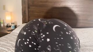 Big Butt Wedgie Slapping And Clapping cougar