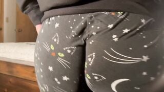 Big Butt Wedgie Slapping And Clapping cougar