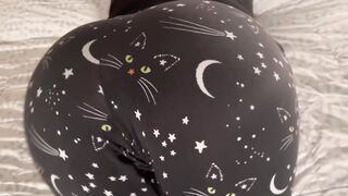 Big Butt Wedgie Slapping And Clapping cougar