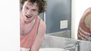 Reality Kings - 8th Street Latinas - Fucking Inside The Bath-Tub - Cecilia Fox , Robby Echo
