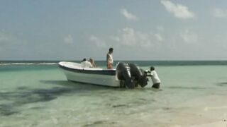 Italian pornstar Vittoria Risi plowed by 2 sailors on the beach