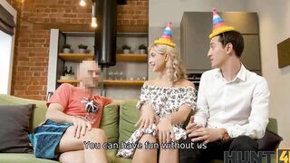 HUNT4K. Super blonde analyzed by hunk while her bf counts the money