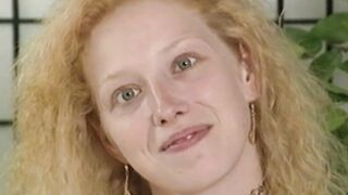 Blondes Barely Legal macht fuer Geld