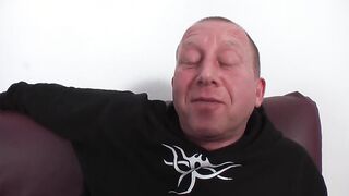 Papa fickt junges Teenie beim Casting