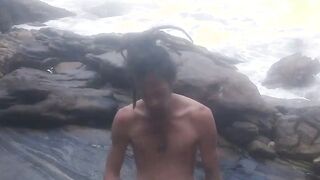 Beach ..we found a lovers on the beach ...watch what happened ( el Toro de oro paty ass Fada Mel )