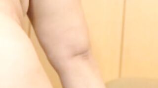 Fat milf gets 1 orgasm after the next!!!