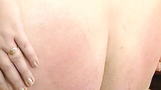 Fat milf gets 1 orgasm after the next!!!