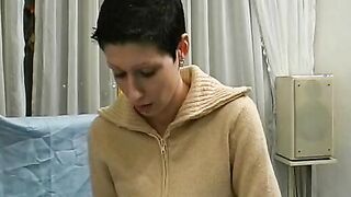 Short Hair 18 year old fisting herself