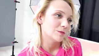 Blondes 18 Year Old inside her First Anal Casting