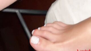 GIRLFRIEND orders the NEIGHBOURS to LICK and CUM on HER TOES