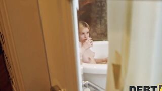 DEBT4k. Bathtub Cunt Story
