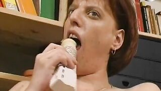 Vintage MILF Solo maturbation with new Toy