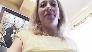 Blonde 18 inside her first Pornmovie from 1998