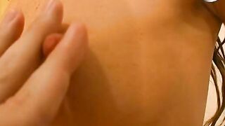 Wir stecken den Vibrator auch inden Arsch