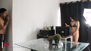I discover that my stepsister is a web cam performer