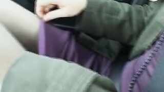 Nie Nutte im Auto vernascht