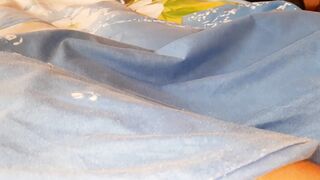 Girlfriends watched a scene and masturbated under the covers - Fly girls orgasm