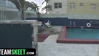 Oye Loca - Cutie Hispanic Chic Destiny Mendoza Let Her Huge Ass Do The Working To