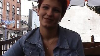 Tief into das junge Foetzchen