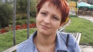 Tief into das junge Foetzchen