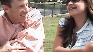 Bimbo Hottie takes on a long penis with her cunt and mouth