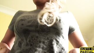 Solo uk slave toying her vagina until orgasm