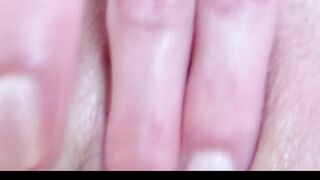 Playful dark hair sexy loves to got nude and rub her vagina