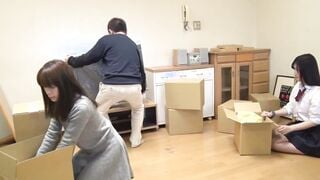 The Step Daughter Of a Remarriage Partner Is a Defenseless sluts, and Her Reasoning Collapses On the First Day Of Living Together! It's Too Much!