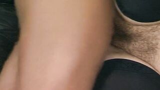 Auf der Pornocouch erst mal richtig gefickt