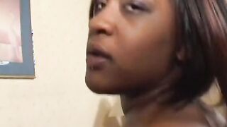 Amazingly Hot african woman gets her mouth covered with cum after taking penis in her bald hole