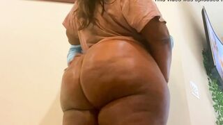 i cant got enough of that booty