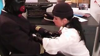 Well graced dark haired beauty gets her tight asshole banged! bu man into mask