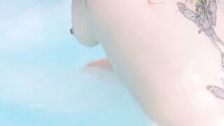 Long Lesbians - Gina is a inked bimbos who fucks herself