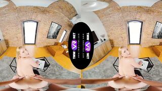 TmwVRnet - Lulu Love - Bro opens the door and soak cunt