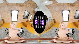 TmwVRnet - Lulu Love - Bro opens the door and soak cunt