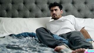 Stepsis Says "Sometimes I see my stepbrother jerk off"