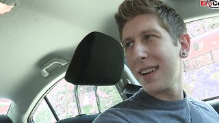 Picked up a thin unshaved 18yo women with small breasts for a spontaneous nailed