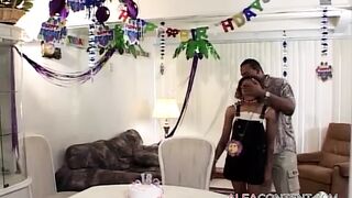 19 Yo ebony women saduced by huge rough dick