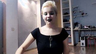 I clothed like a teenage prostitute so that my BF jizzes non-stop