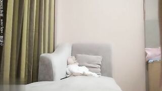 chinese amateur with fine skin and tender meat, very sensitive constitution, continuous orgasm