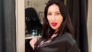 Goddess mom seduces and ejaculates on top