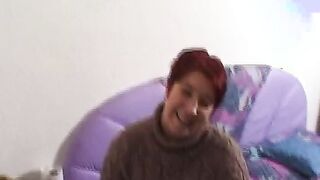 Laura 25 Jahre kraeftig geht Ihrem freund waehrend des Casting nicht Fremd oder