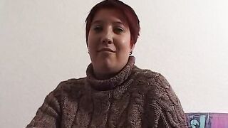 Laura 25 Jahre kraeftig geht Ihrem freund waehrend des Casting nicht Fremd oder