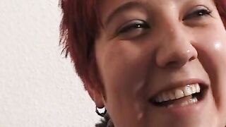 Laura 25 Jahre kraeftig geht Ihrem freund waehrend des Casting nicht Fremd oder